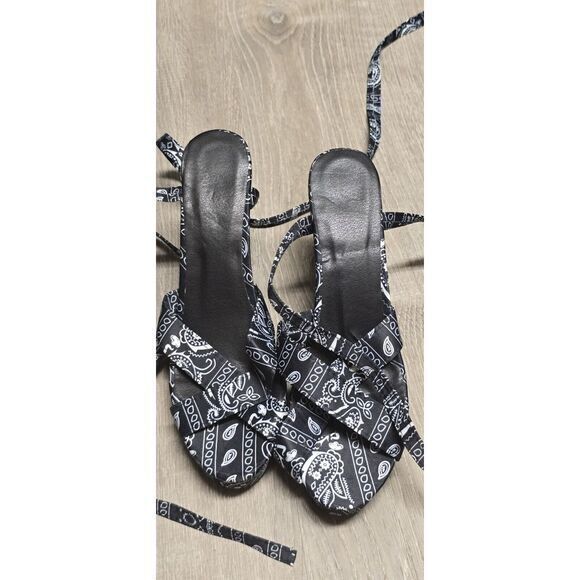Women's Blue White Bandana Print Ankle Tie Platform Heels US Size 9.5 EU Size 41 - Picture 1 of 14